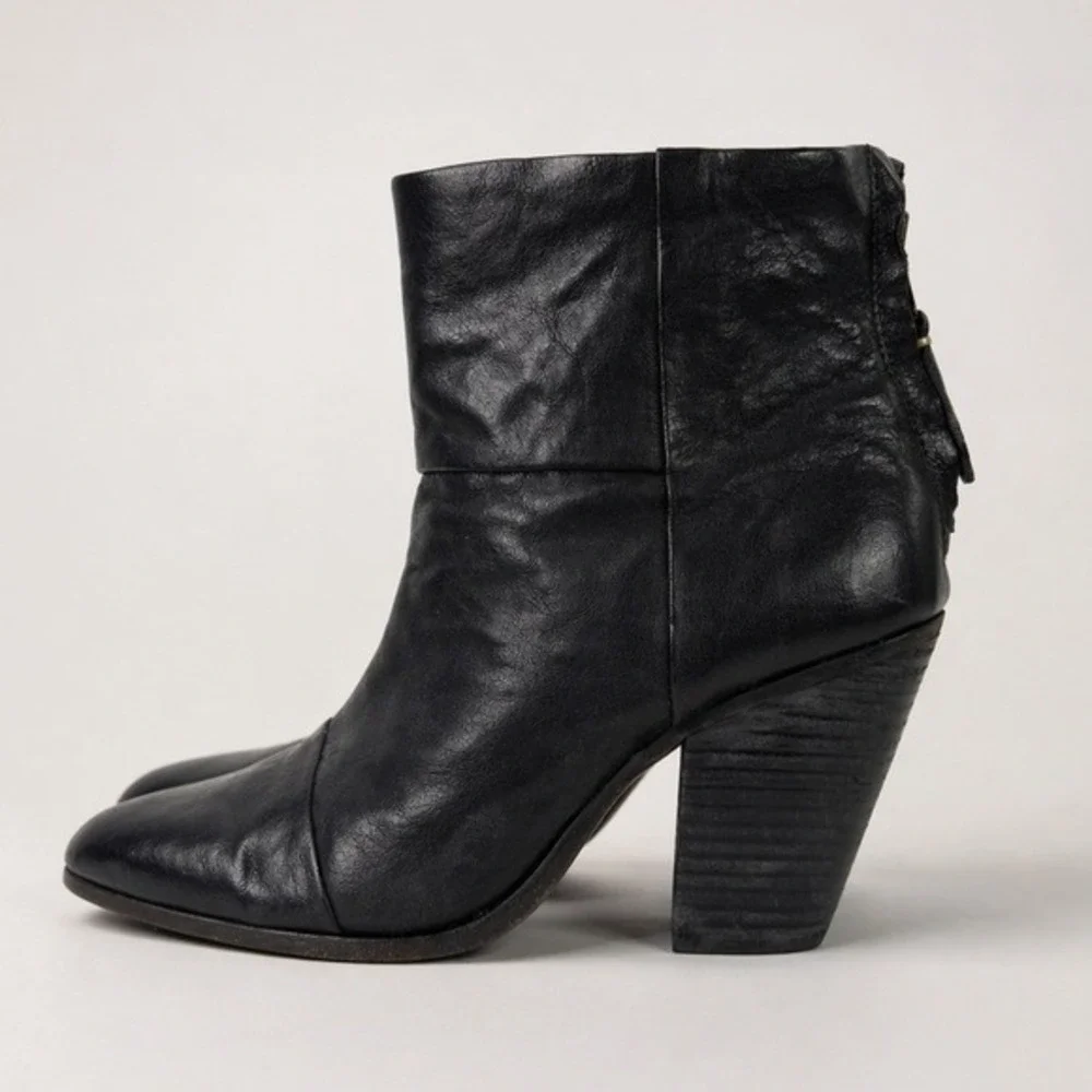 Rag & Bone Newbury Black Leather Ankle Boots Round Toe Stacked Block Heel‎ US 7